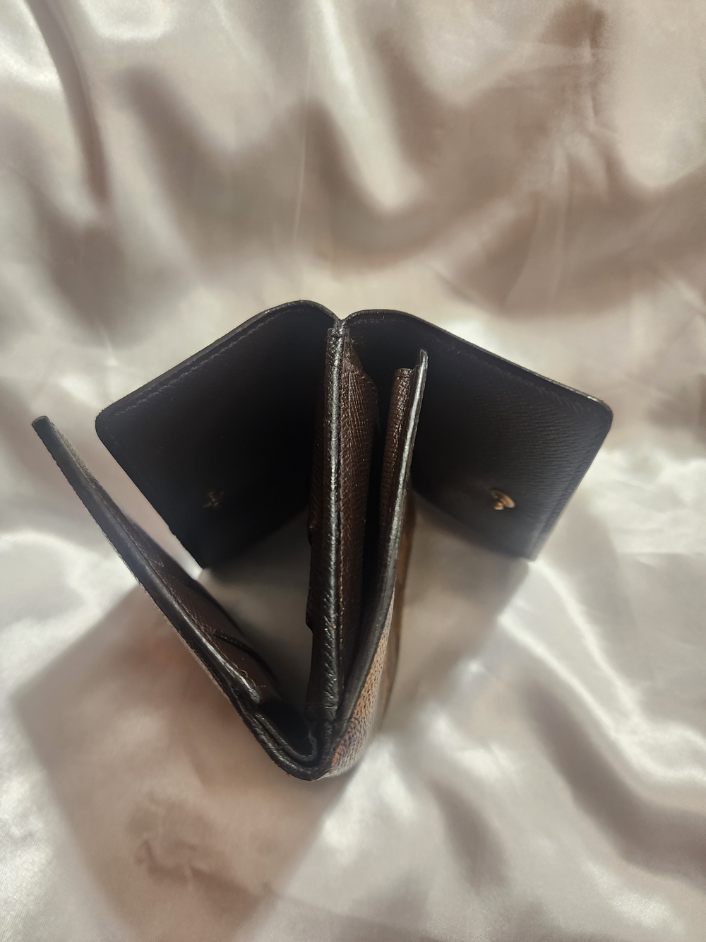 Louis Vuitton Damier Ebene Mens Trifold Snap Wallet - Picture 10 of 13